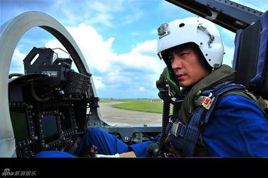 歼十出击在线观看,空中猎手的荣耀瞬间  第2张